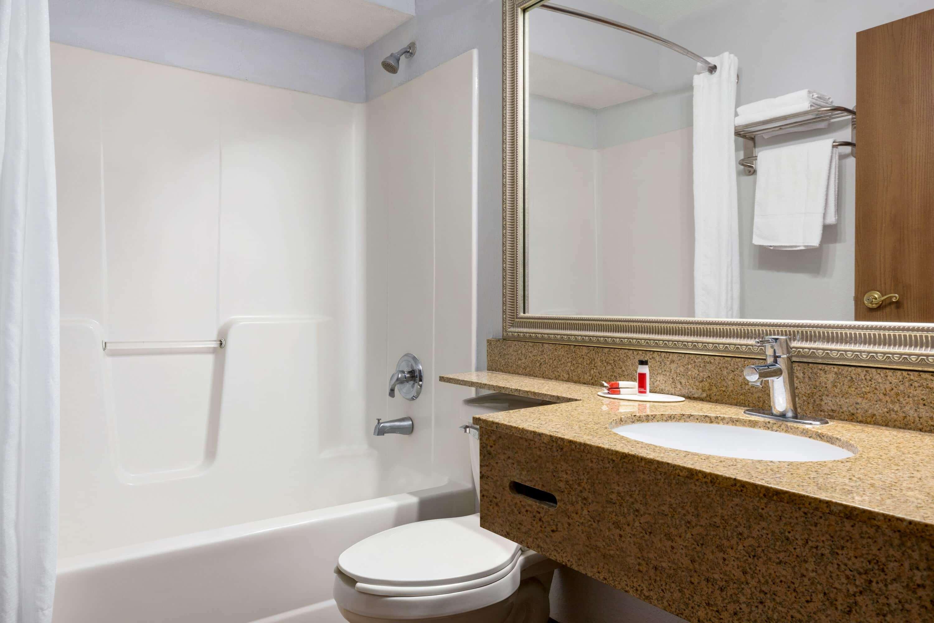 Microtel Inn & Suites Lincoln Luaran gambar